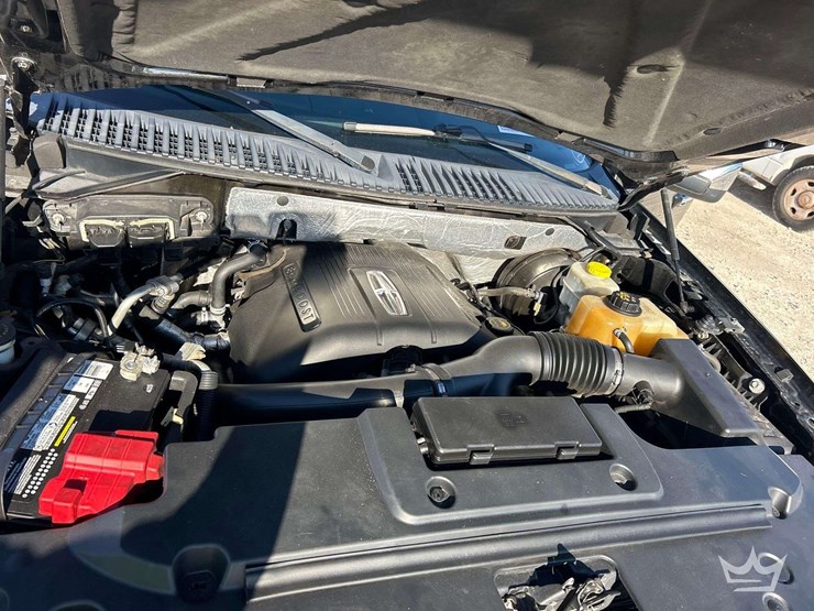 2016-lincoln-navigator-suv-image-7