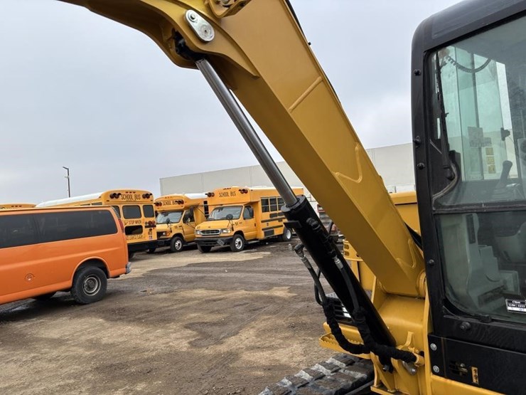 caterpillar-305.5e2-image-20