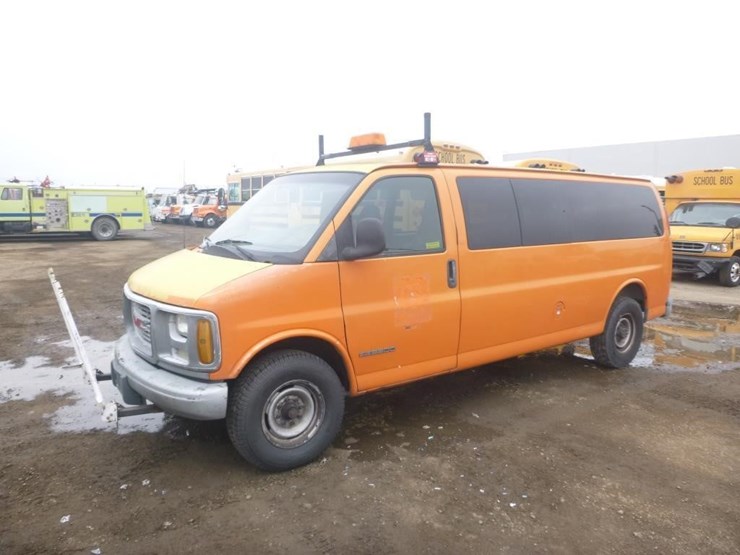 2000-gmc-3500-image-1