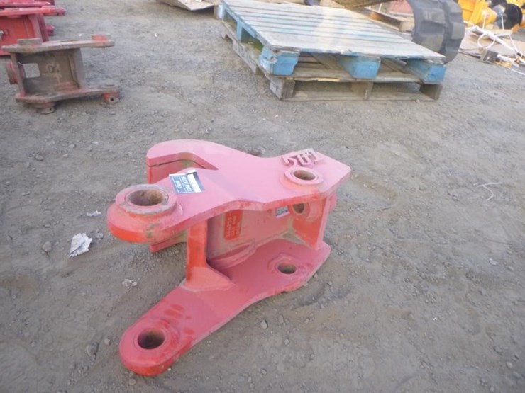 caterpillar-440-image-2