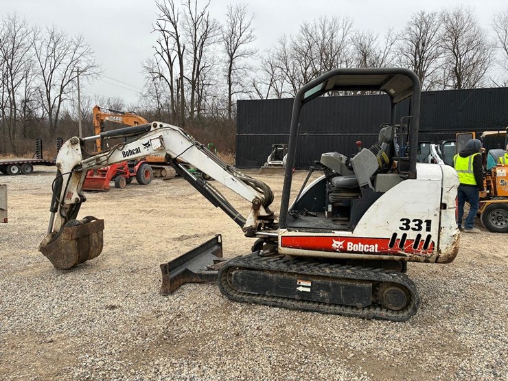 bobcat-331-image-2