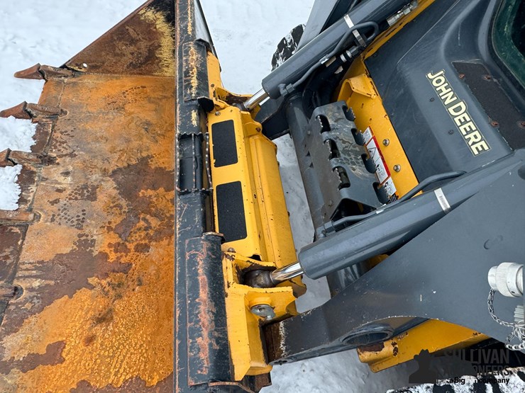 2018-deere-325g-image-12