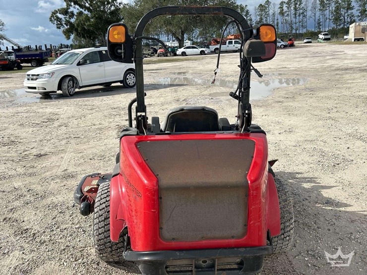 zero-turn-mower-image-16