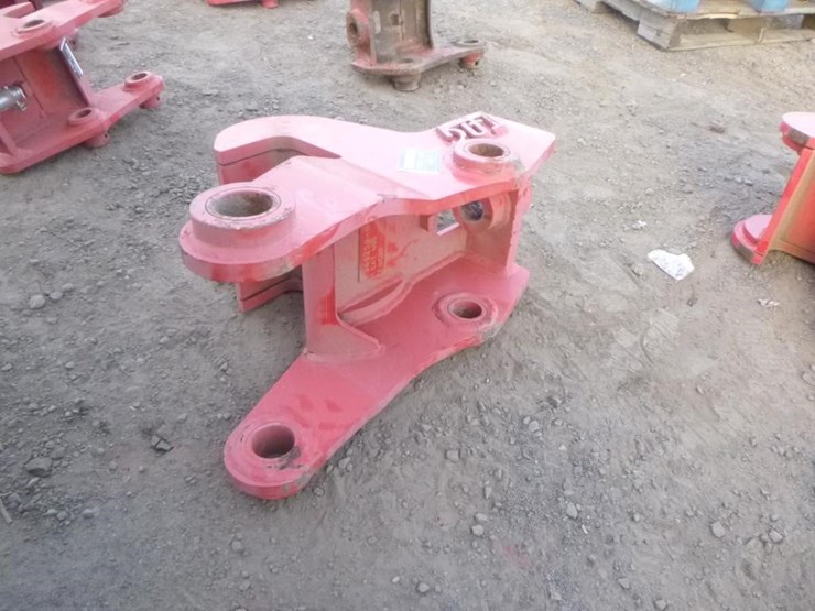 caterpillar-440-image-2