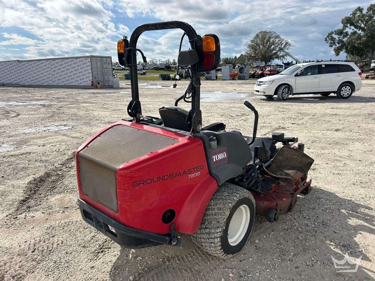 zero-turn-mower-image-3