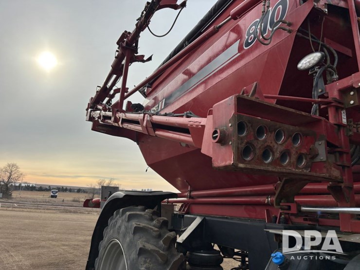 2018-case-ih-810-image-48