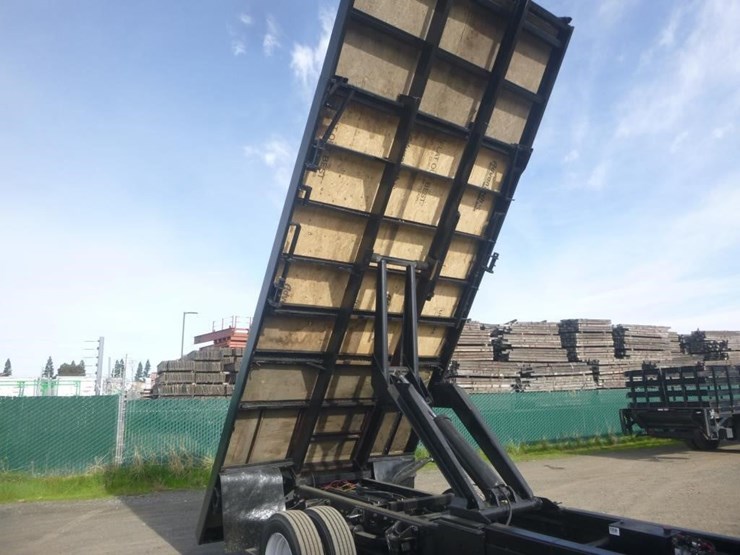 international-flatbed-dump-image-9