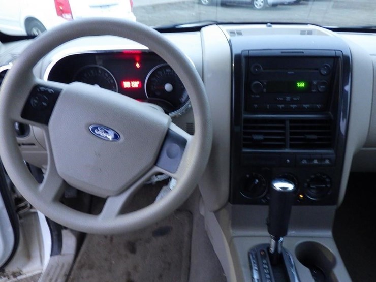 ford-explorer-image-9