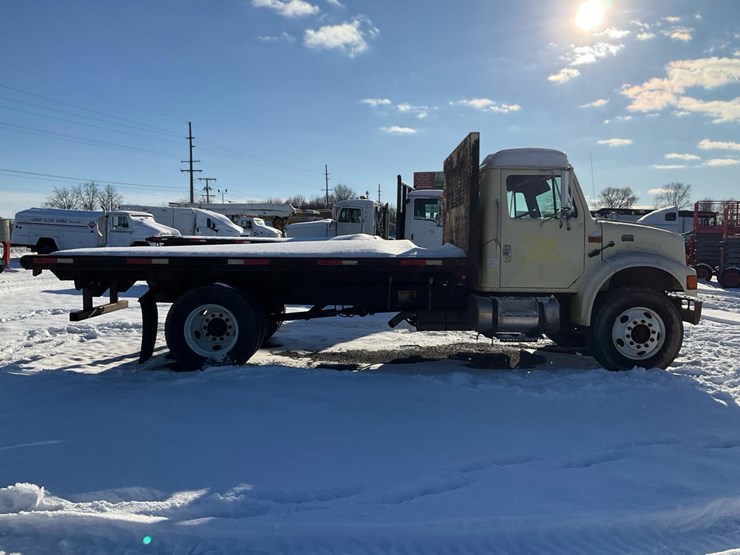 international-4900-image-6