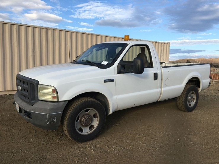 2005-ford-f350-xl-image-1