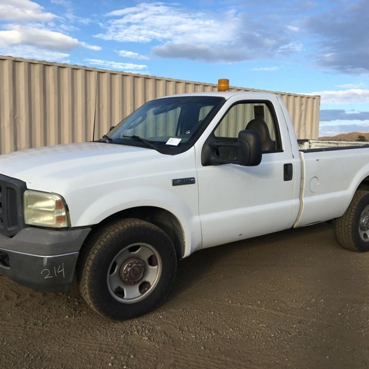 2005 FORD F350 XL