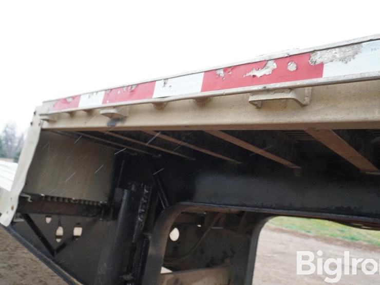 2014-transcraft-tri/a-drop-deck-trailer-w/ramps-image-16