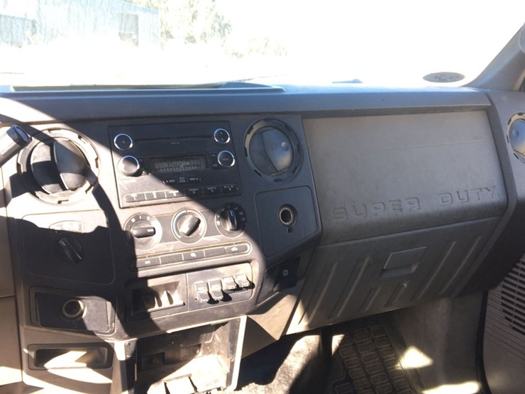 ford-f550-xl-image-7