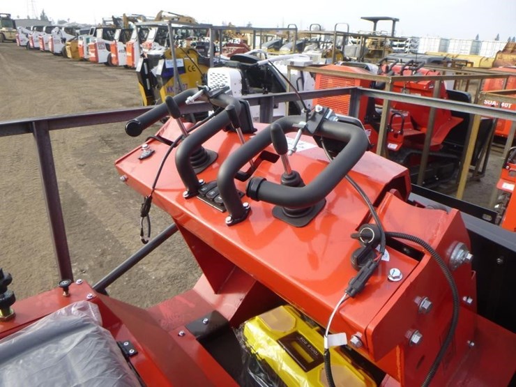 2025-agt-sda-140t-skid-steer-track-loader-image-17