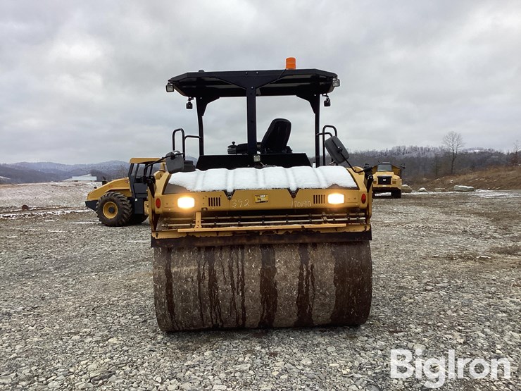 caterpillar-cb66b-image-6