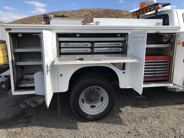 ford-f450-xl-image-18