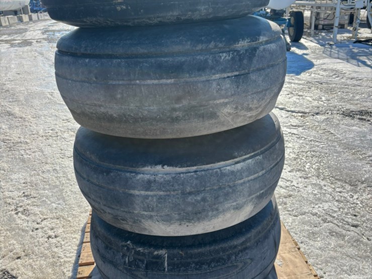 implement-tires-and-wheels-(lt1484)-image-1