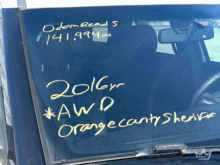 2016-ford-explorer-awd-suv-image-25