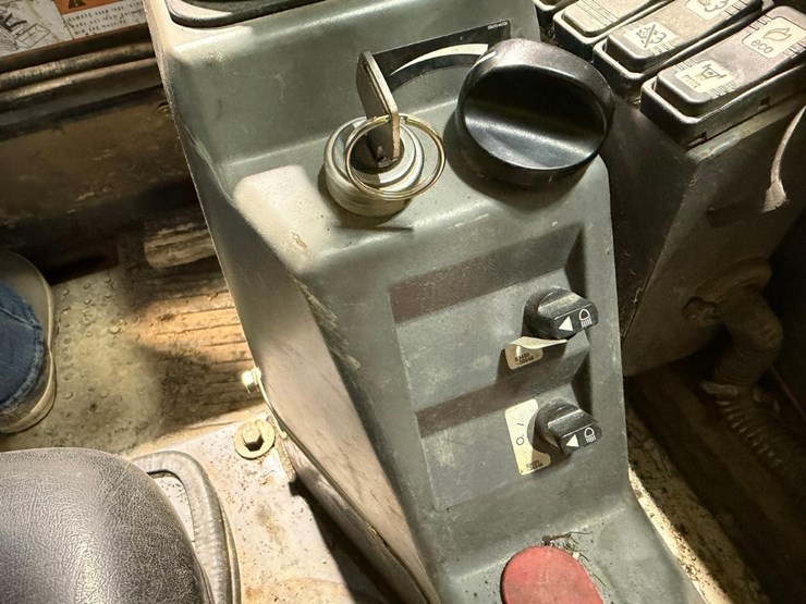 takeuchi-tl8-image-23