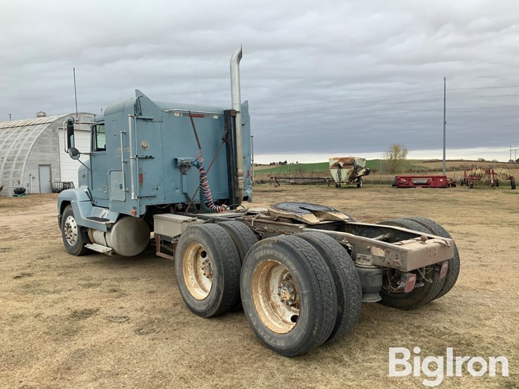 1992-freightliner-fld120-image-7
