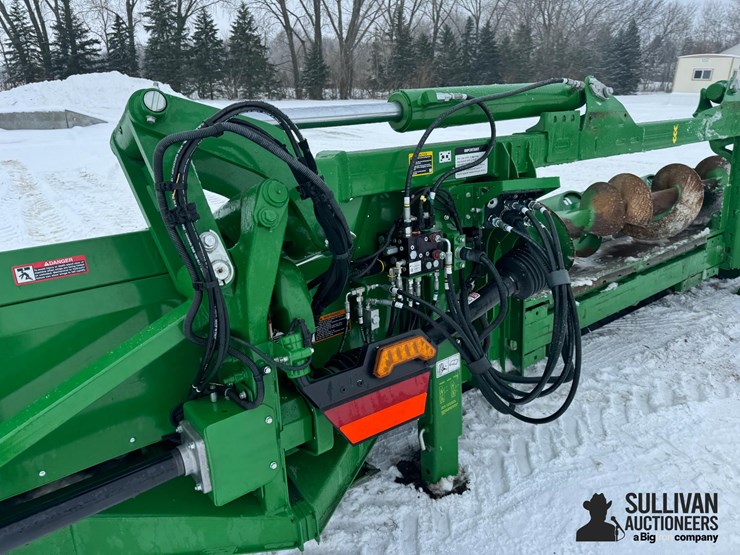 john-deere-c12f-image-12