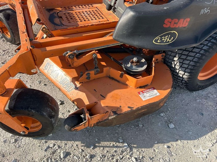 zero-turn-mower-image-12