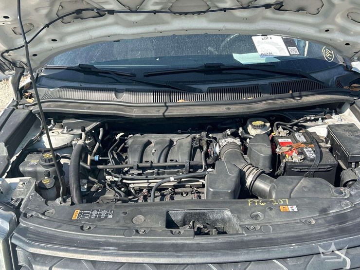 2016-ford-explorer-awd-suv-image-7