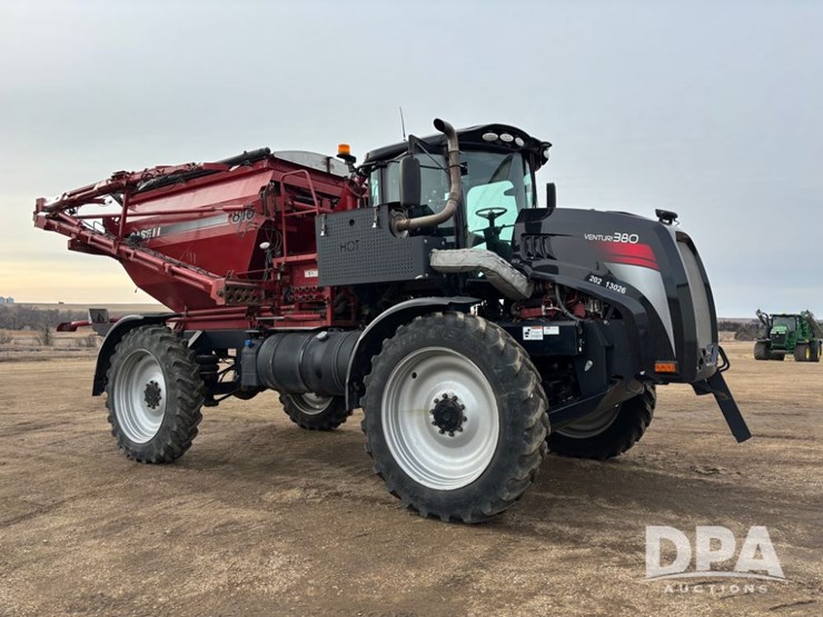 2018-case-ih-810-image-1