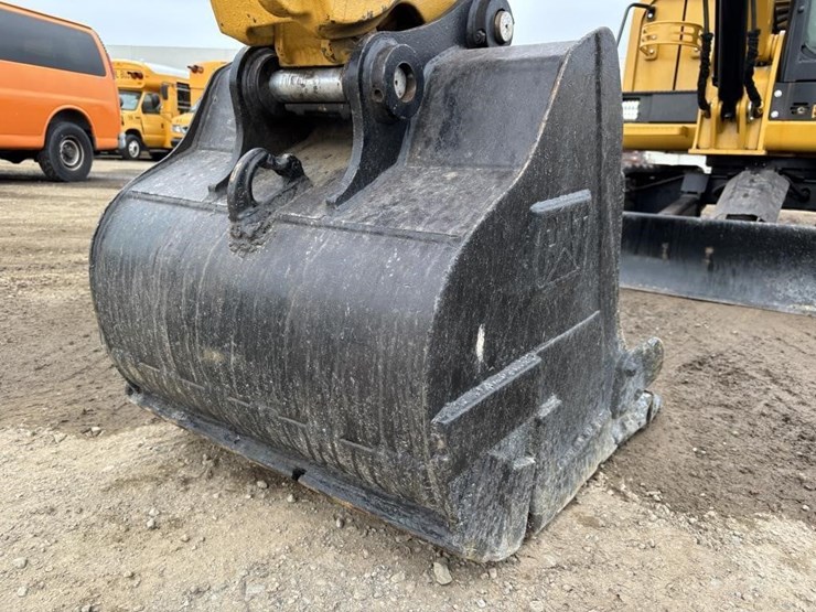 caterpillar-305.5e2-image-12