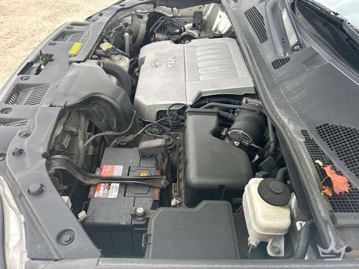 2010-toyota-highlander-suv-image-8