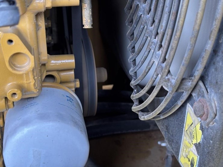 caterpillar-305.5e2-image-55