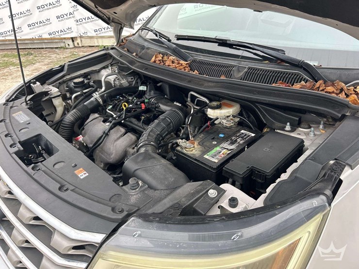 2016-ford-explorer-4wd-xlt-suv-image-7