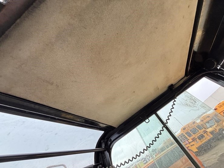 caterpillar-305.5e2-image-42