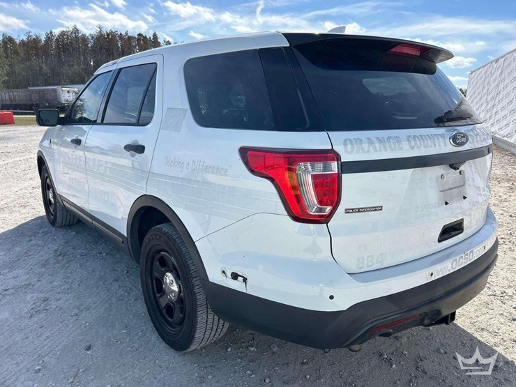 2016-ford-explorer-awd-suv-image-4