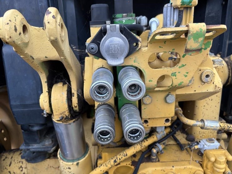 john-deere-6410-image-12