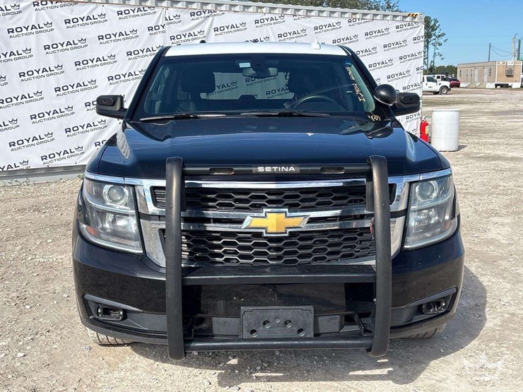 2019-chevrolet-tahoe-suv-image-27