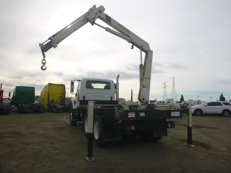 international-7600-image-12