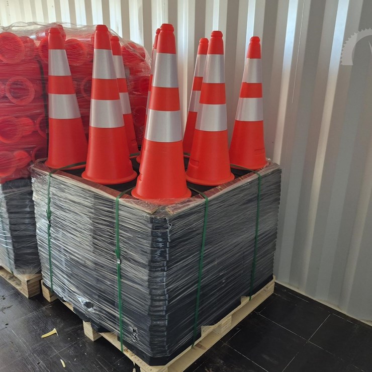 27 X 2025 LANDHERO ROAD CONE (2)