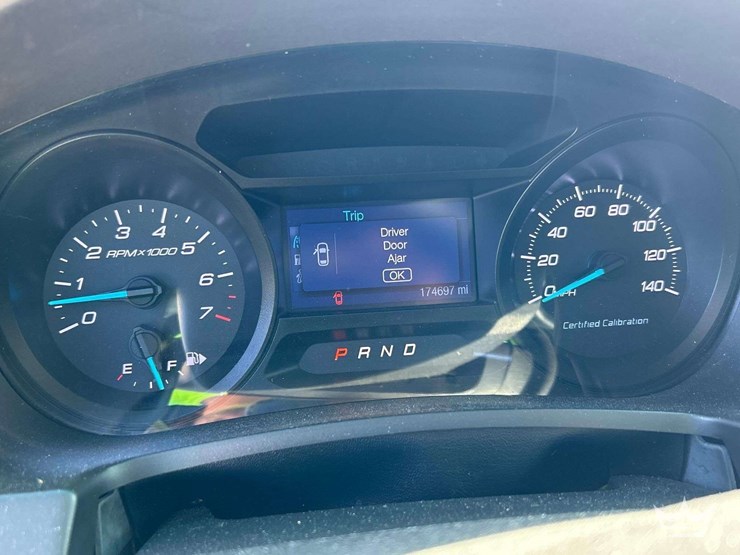 2014-ford-explorer-suv-image-14