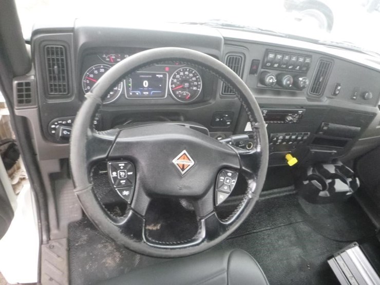 2020-international-mv607-image-15