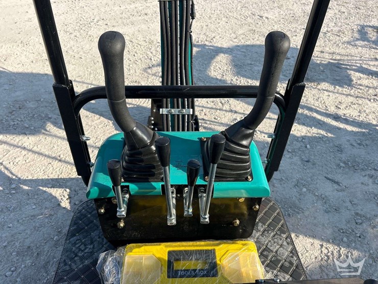 unused-2025-cfg-industrial-qh12r-mini-excavator-image-6