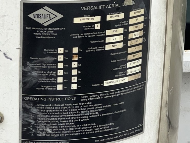 2017-ford-f550-image-24