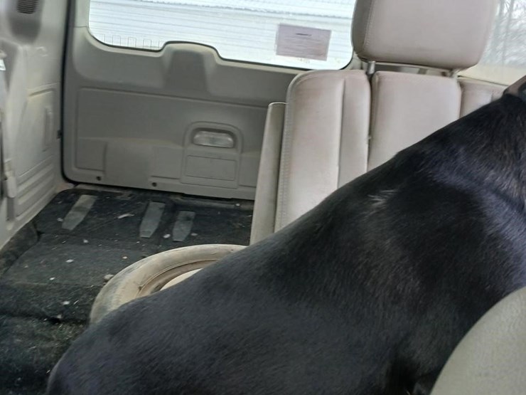 2013-chrysler-town-&-country-image-9