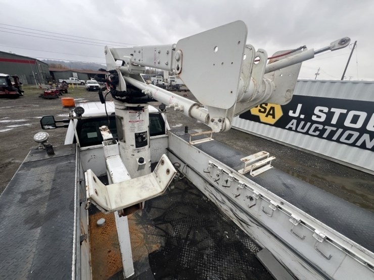 2017-ford-f550-image-23