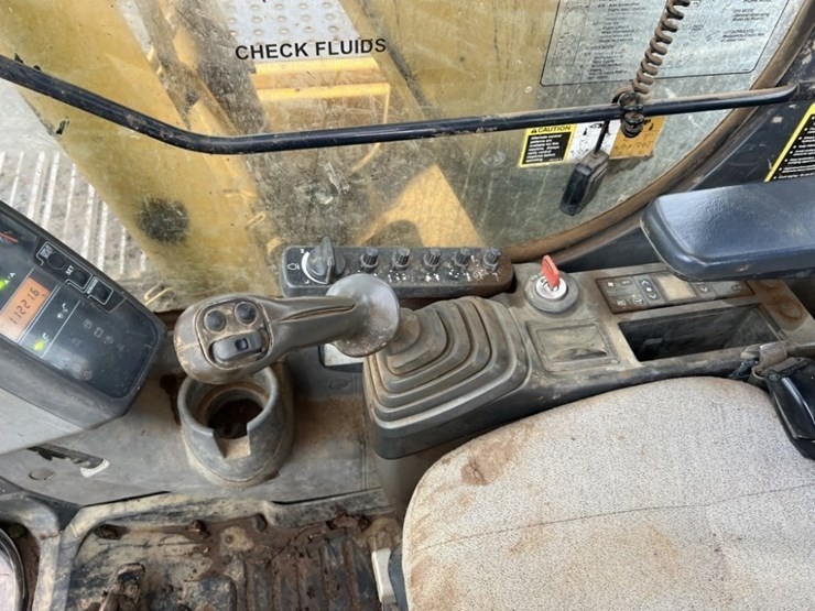 2007-deere-120c-image-38