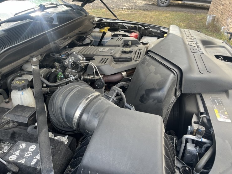 2022-dodge-3500-image-29