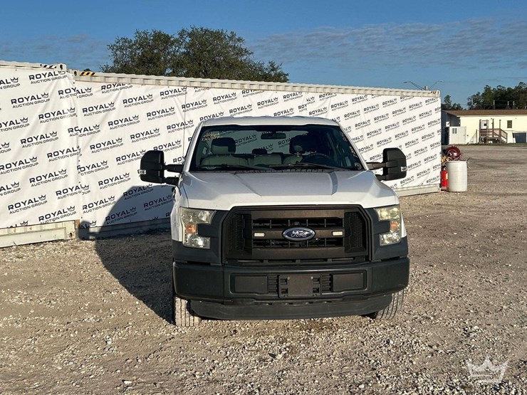 2016-ford-f-150-ext.-cab-pickup-truck-image-22