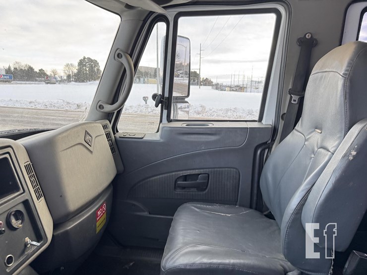 international-durastar-4400-image-57