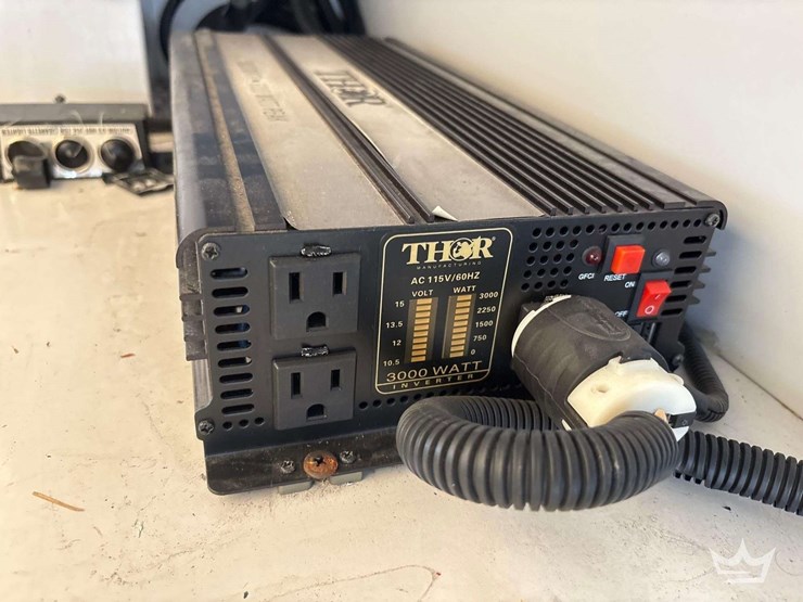 2012-ford-e-350-enclosed-service-van-image-20