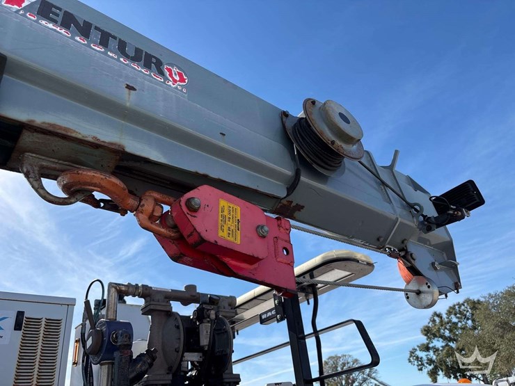 2010-ford-f-550-4x4-venturo-ht40kx-3-ton-crane-mechanics-truck-image-11